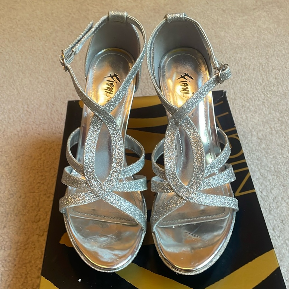 FIONI NIGHT silver glitter heels